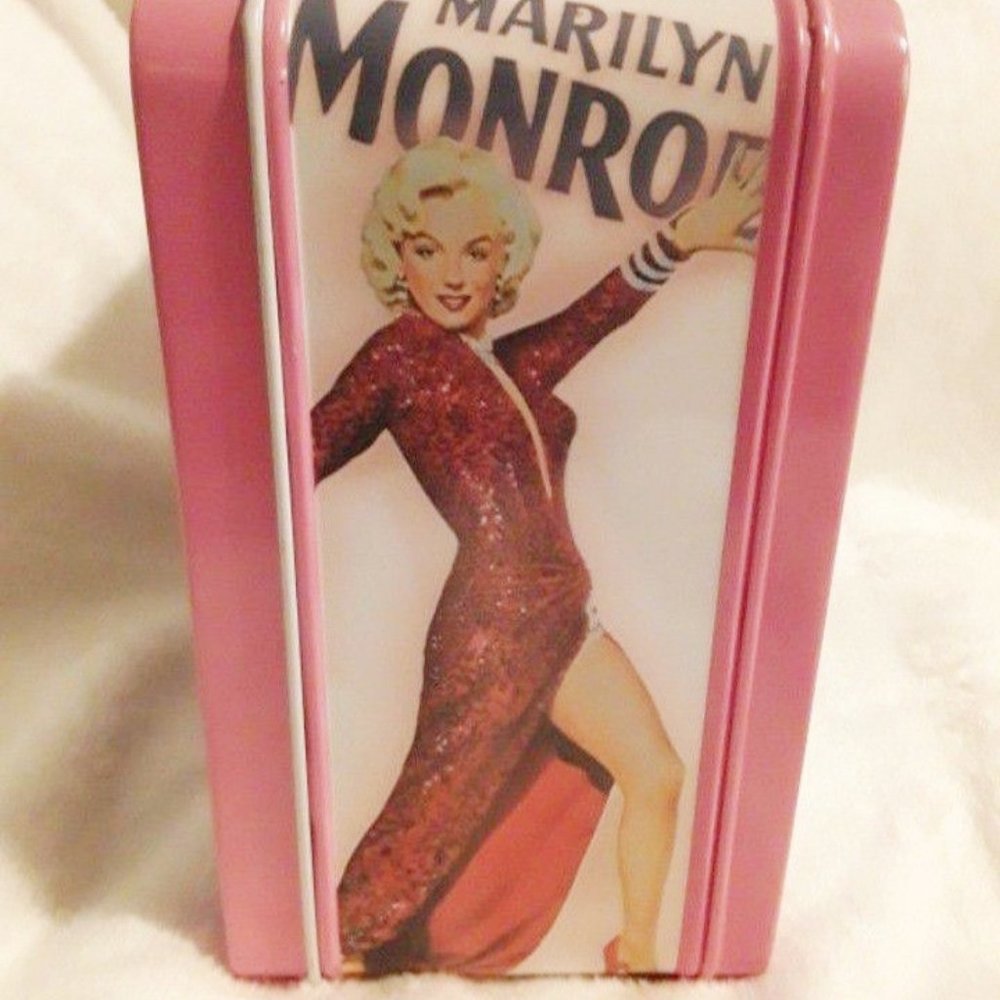 Marilyn Monroe Limited Edition Collector's Tin Lunchbox With Thermos - Picture 2 of 6